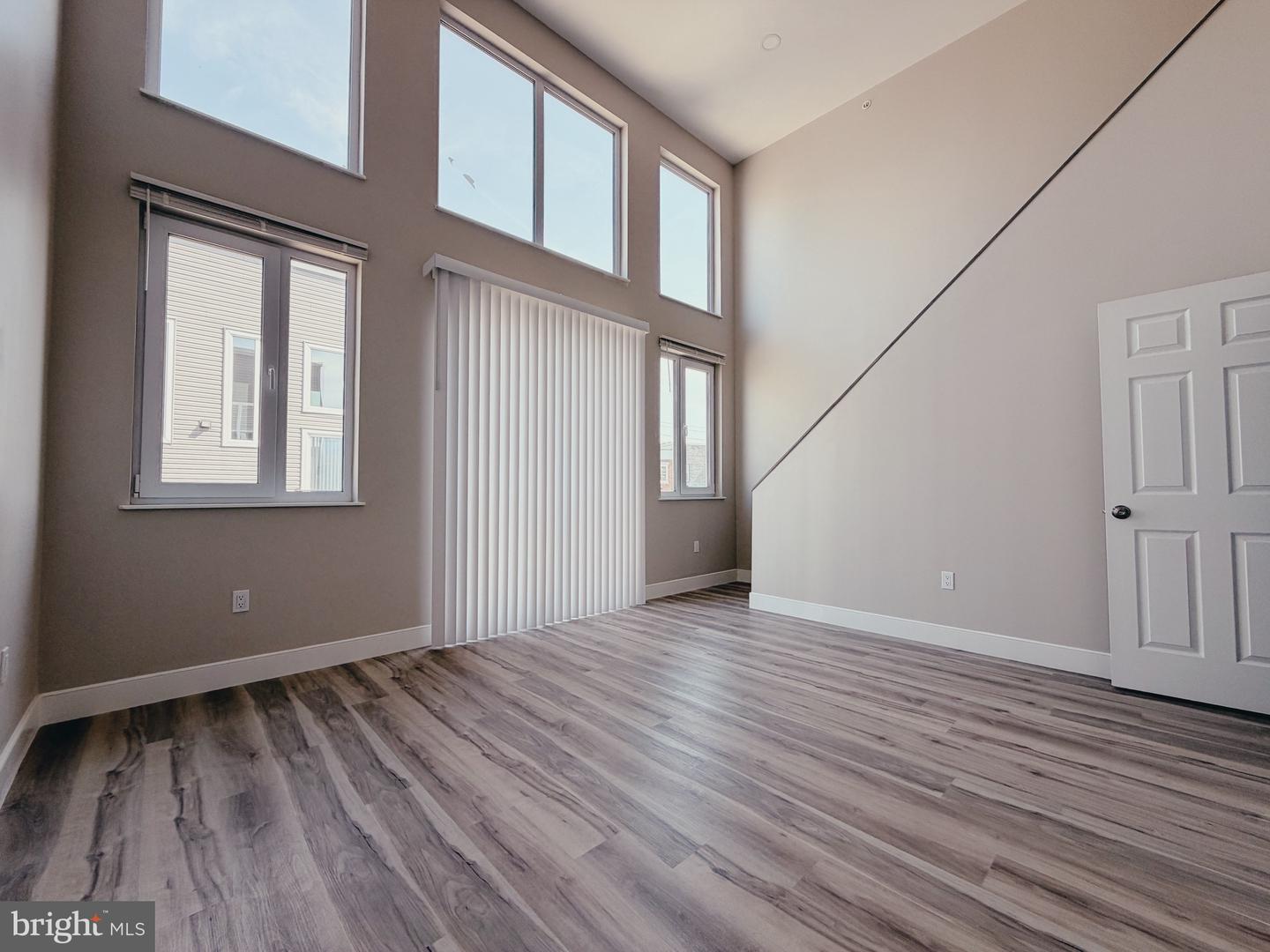 2720 W Thompson St #unit H Property Photo 6