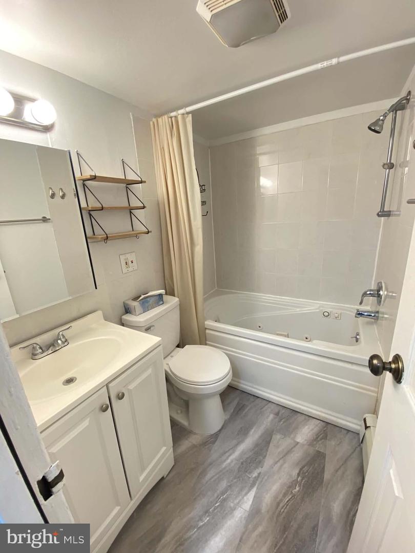 110-30 Byberry Rd #e2 Property Photo 8