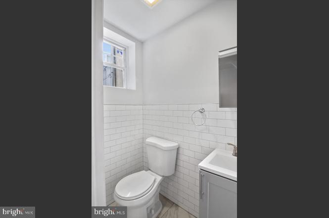 1548 S Etting St Property Photo 9