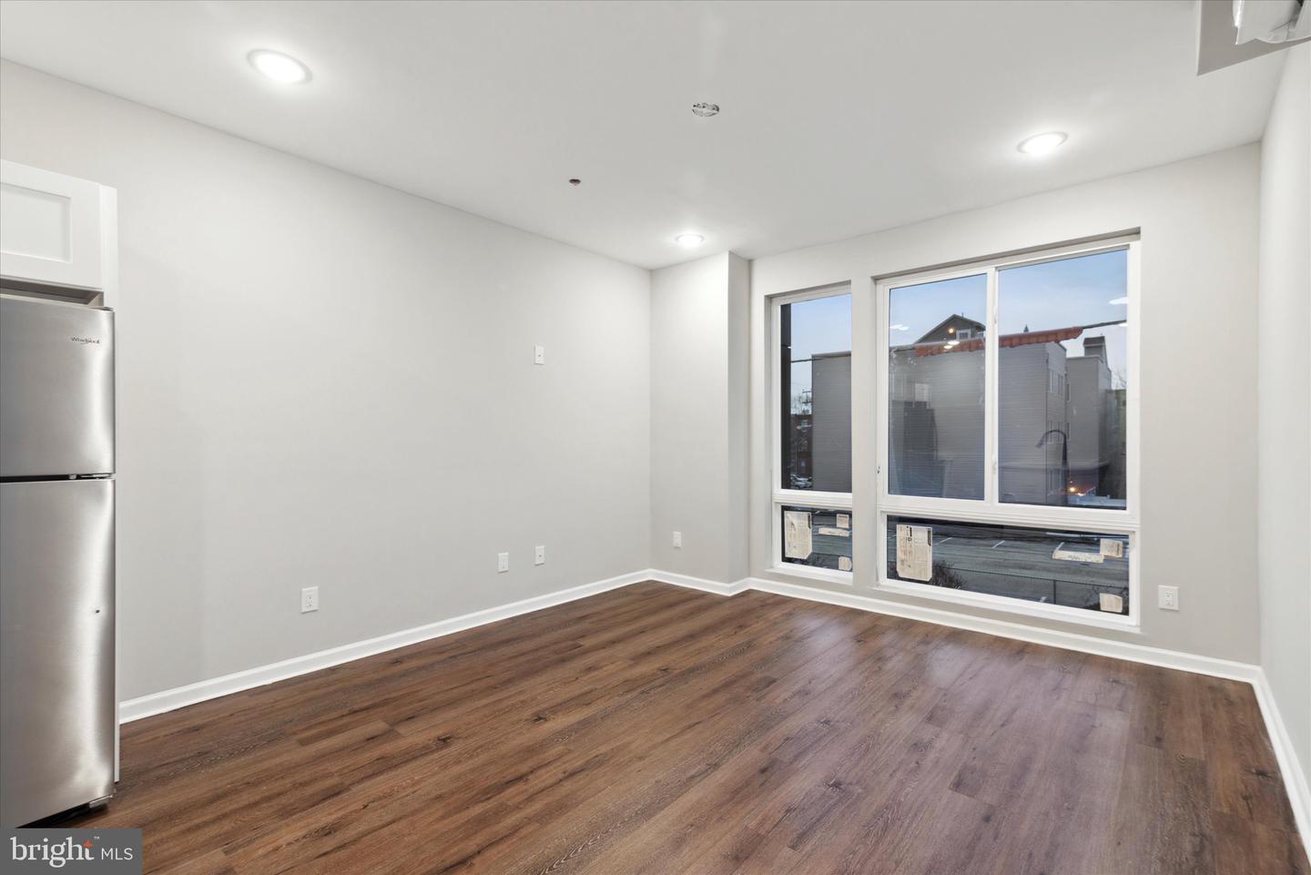 1230 N Marshall St #2f Property Photo 9