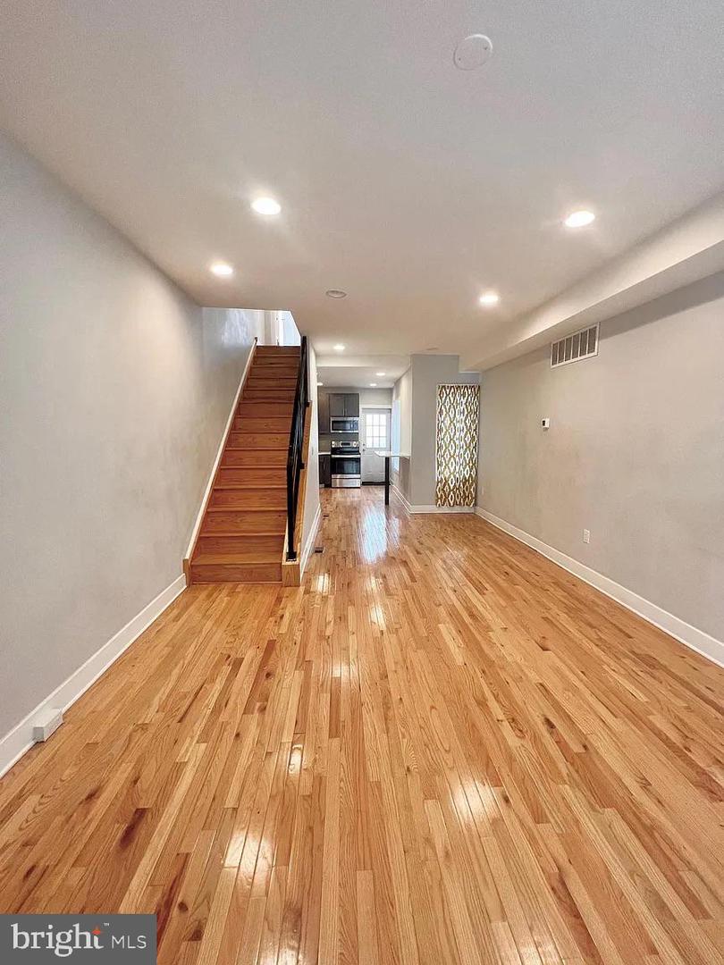 1324 N Newkirk St Property Photo 2