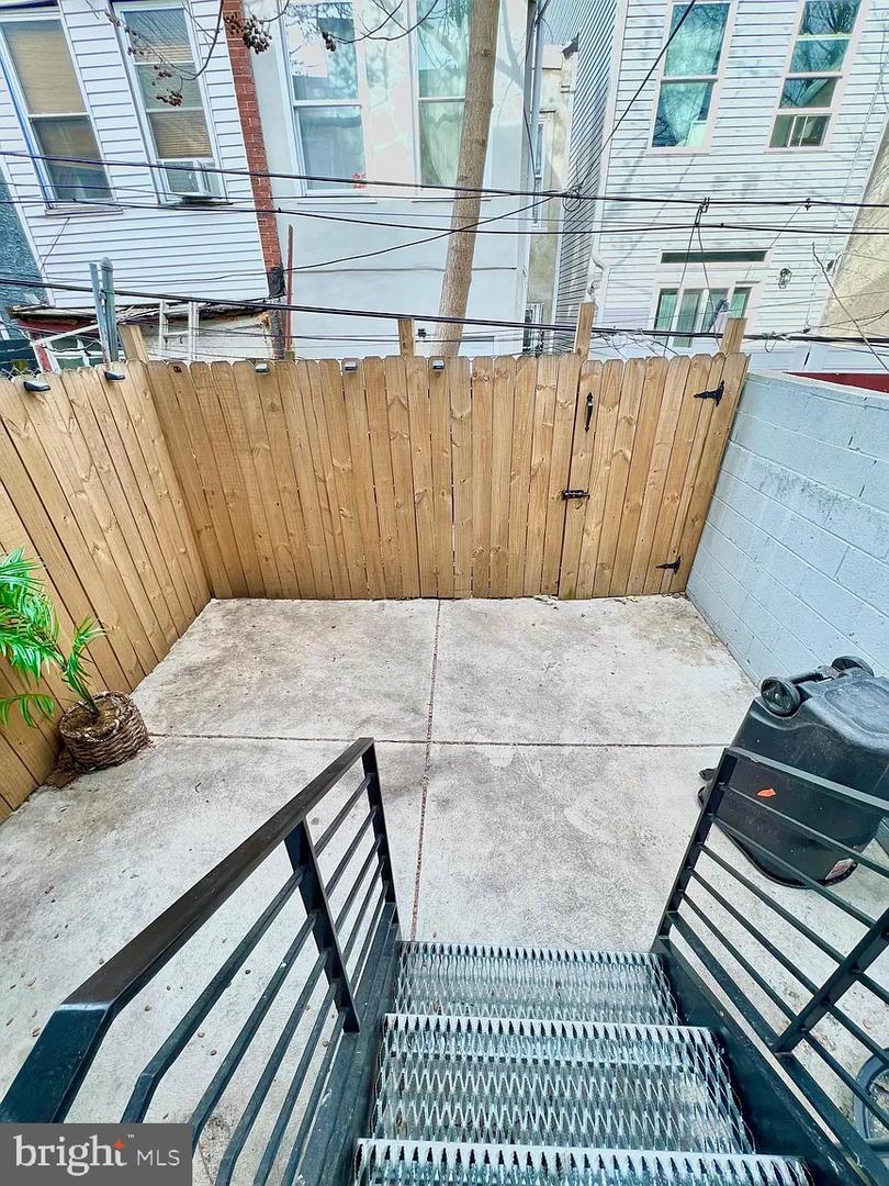 1324 N Newkirk St Property Photo 26