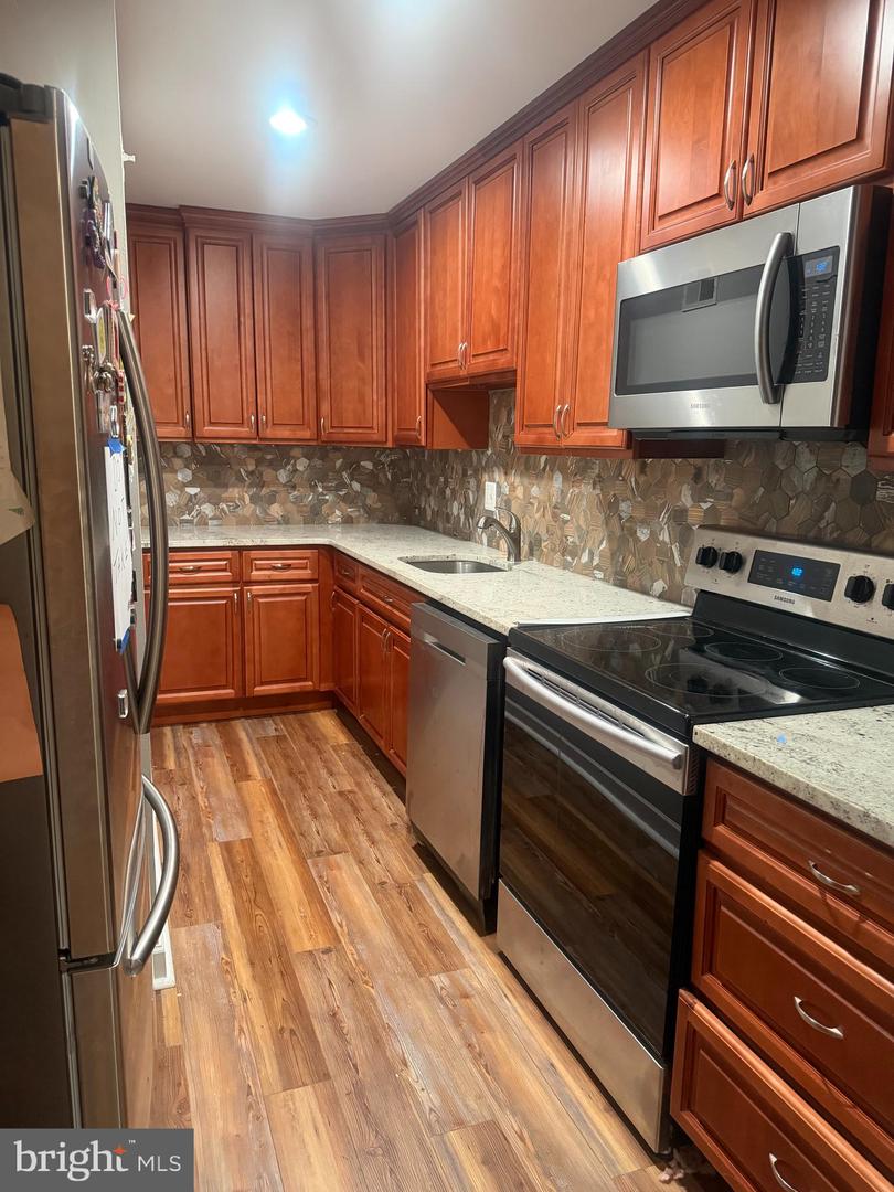 7600 E Roosevelt Blvd #304 Property Photo 1