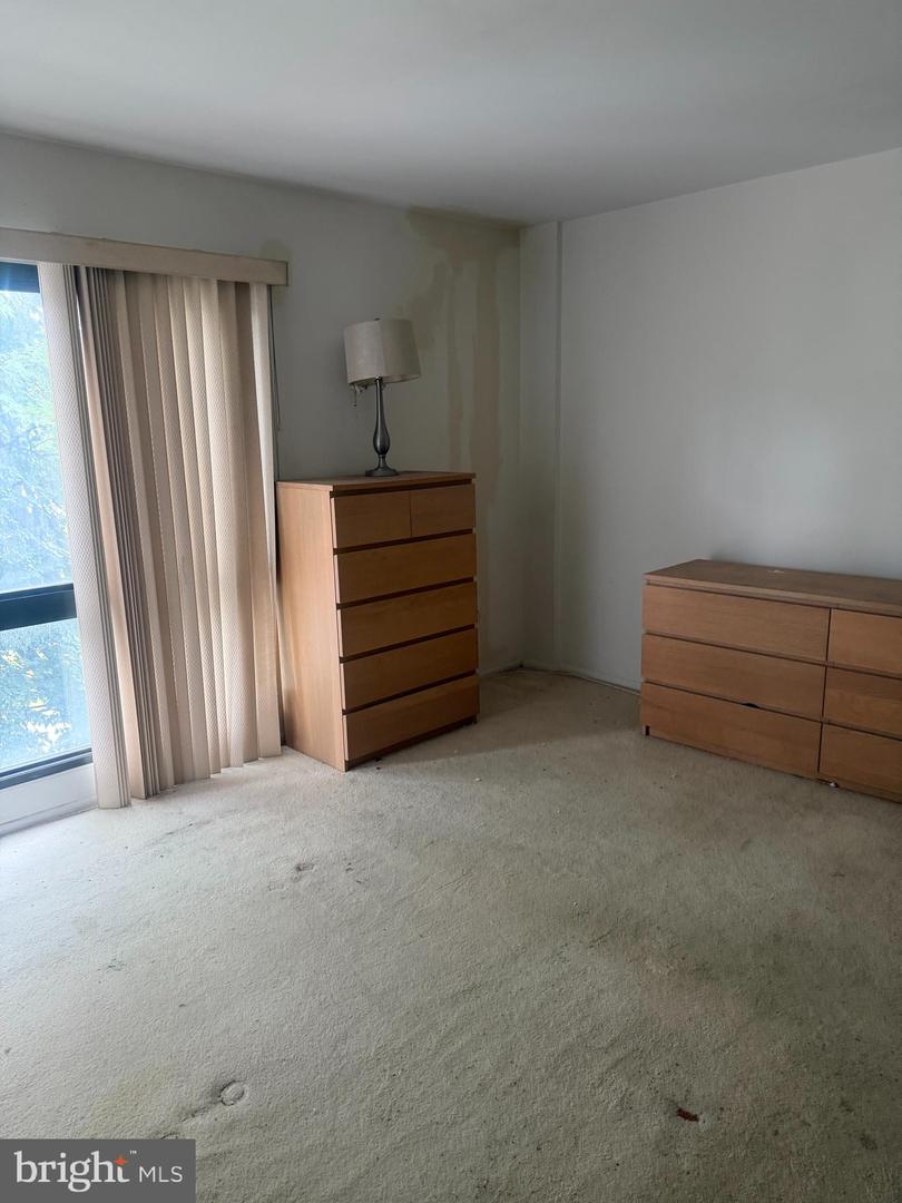 7600 E Roosevelt Blvd #304 Property Photo 4