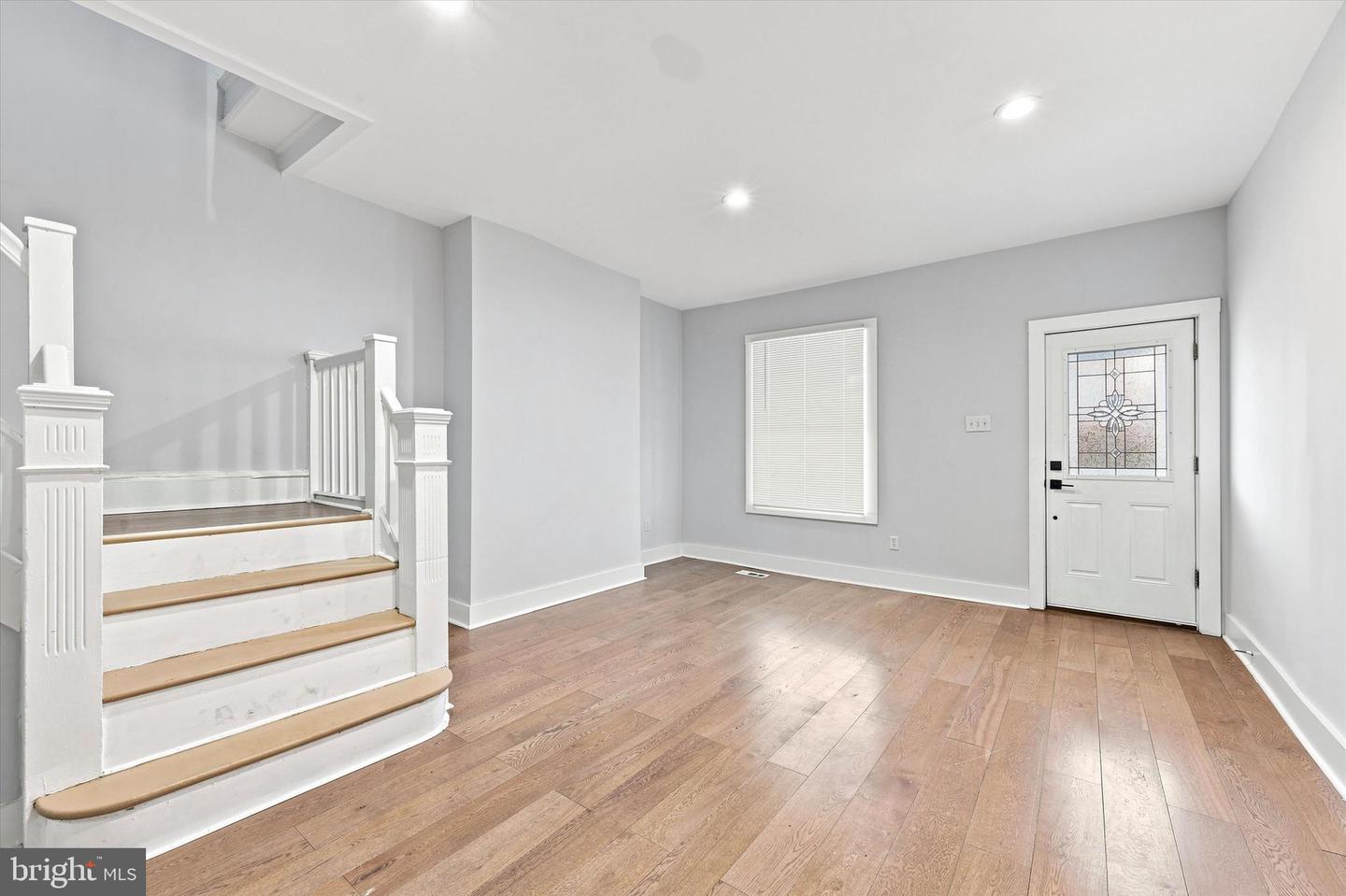 5515 Catharine St Property Photo 3