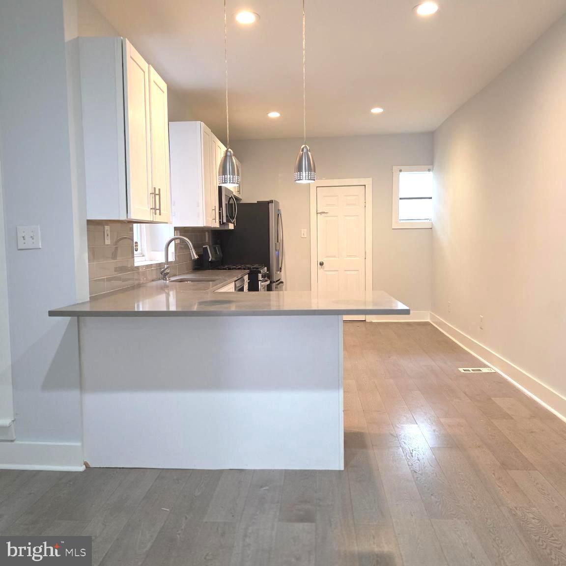5515 Catharine St Property Photo 8