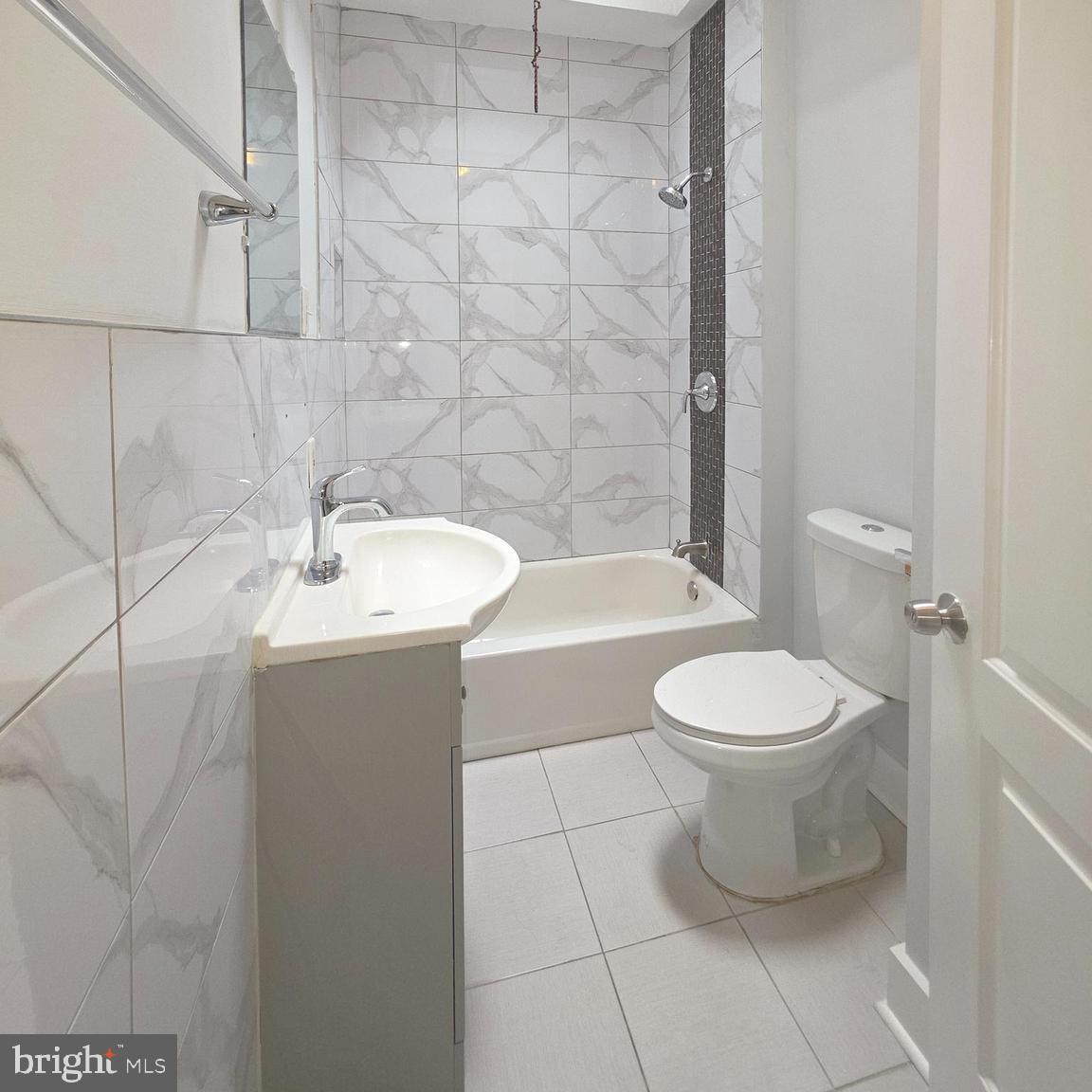 5515 Catharine St Property Photo 10