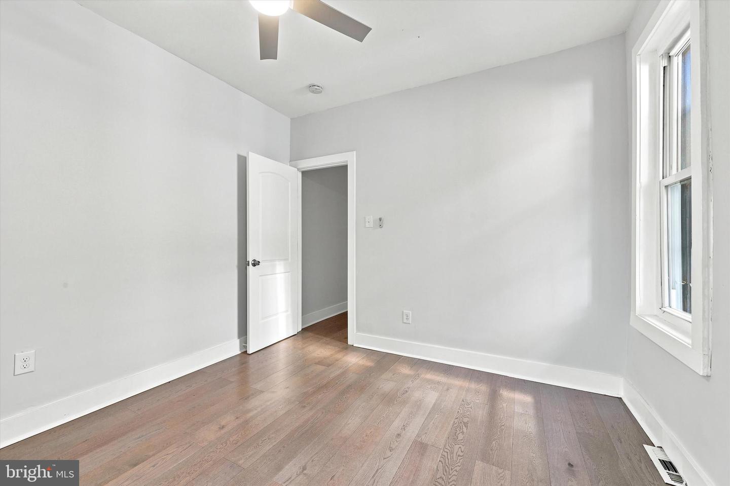 5515 Catharine St Property Photo 17