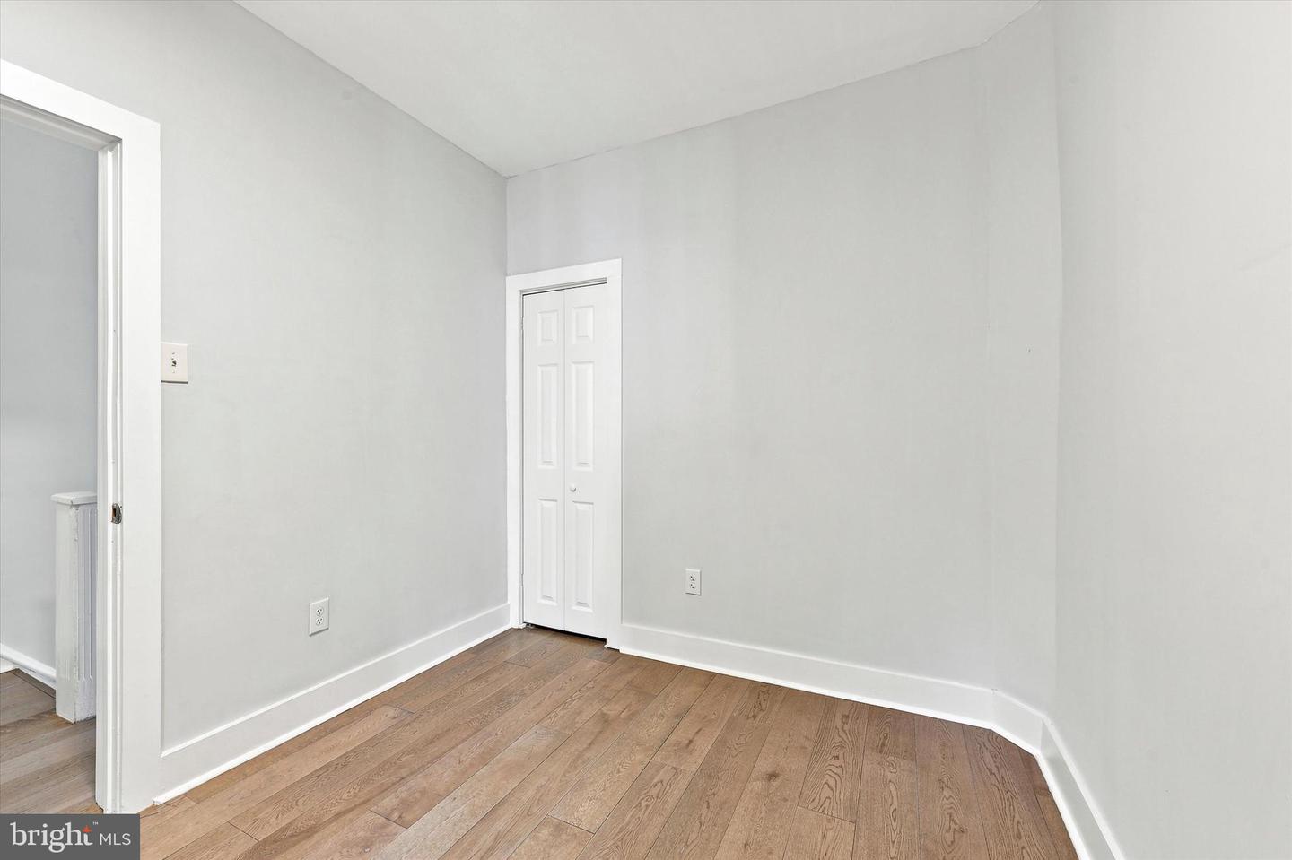 5515 Catharine St Property Photo 19