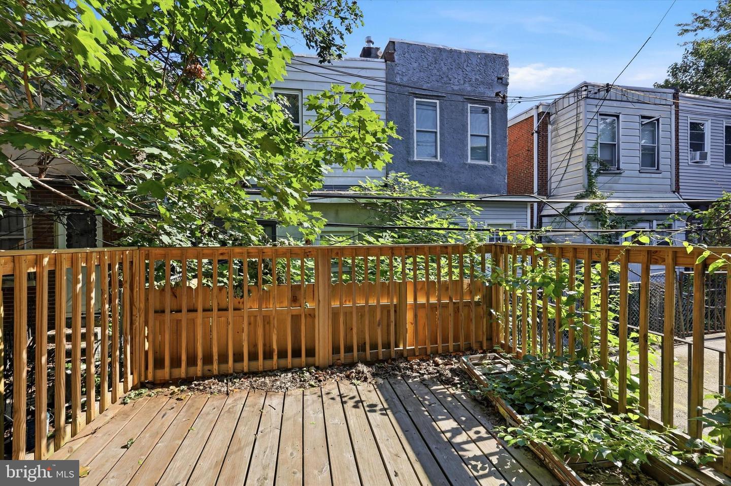 5515 Catharine St Property Photo 27