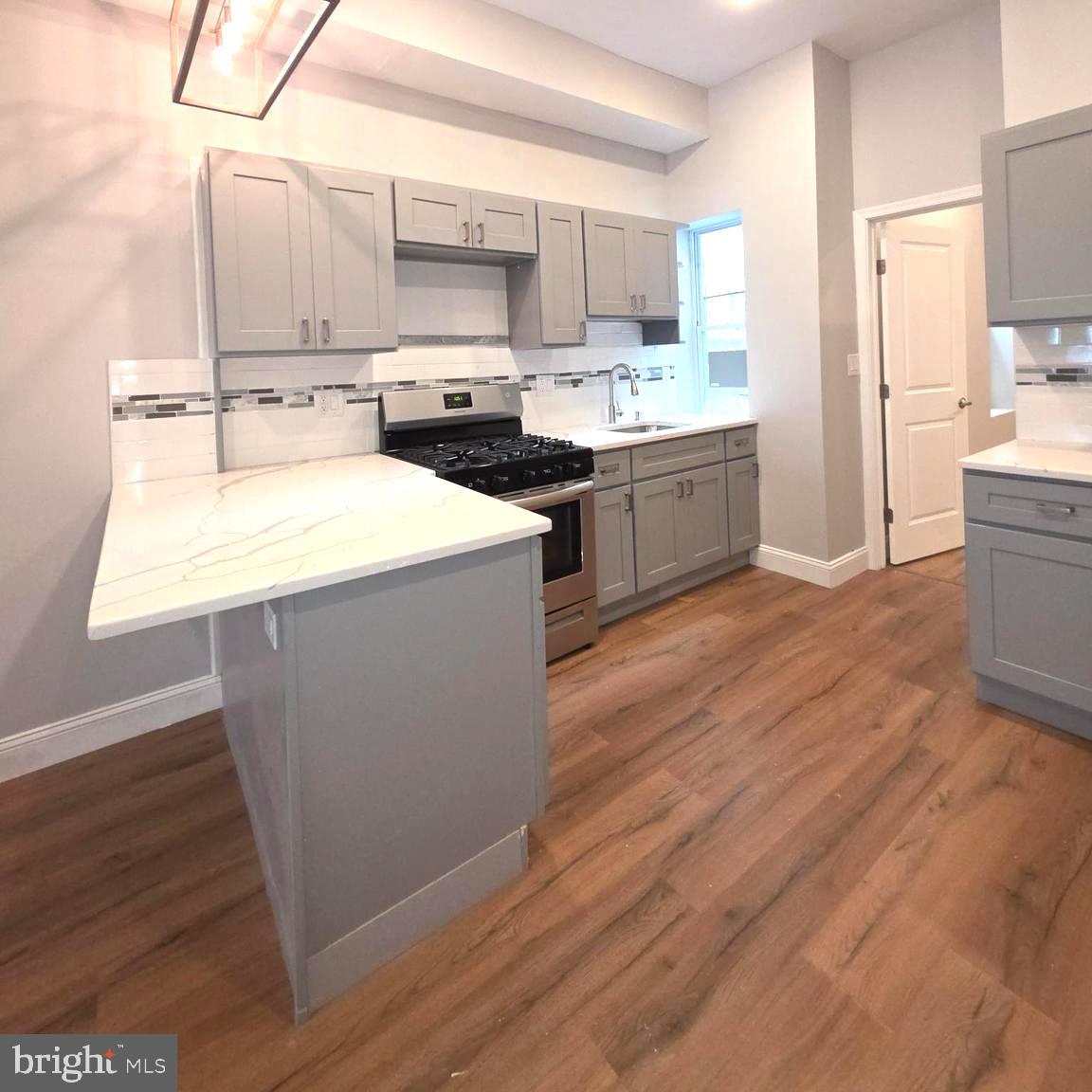 5520 Master St Property Photo 5