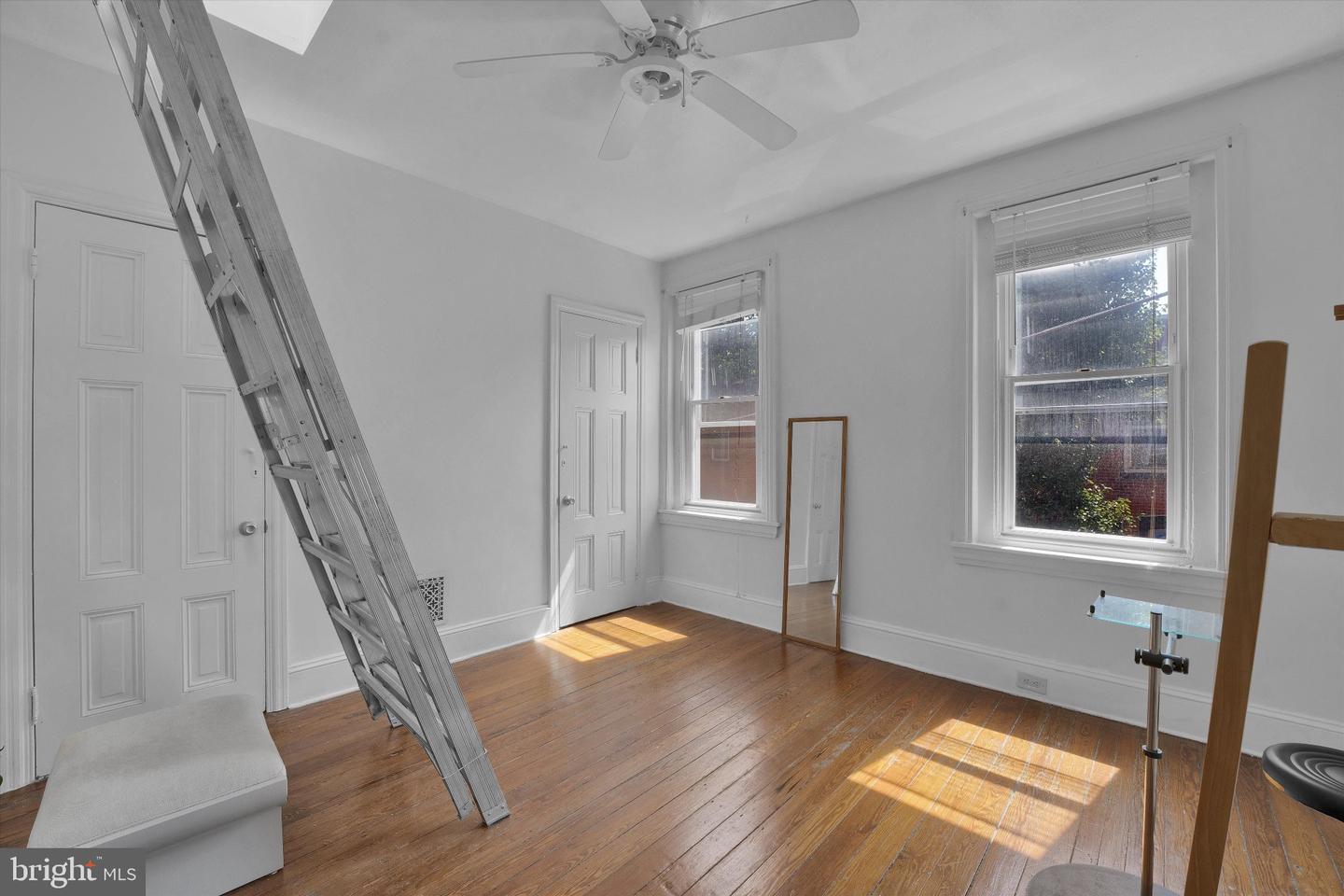 890 N Stillman St Property Photo 16