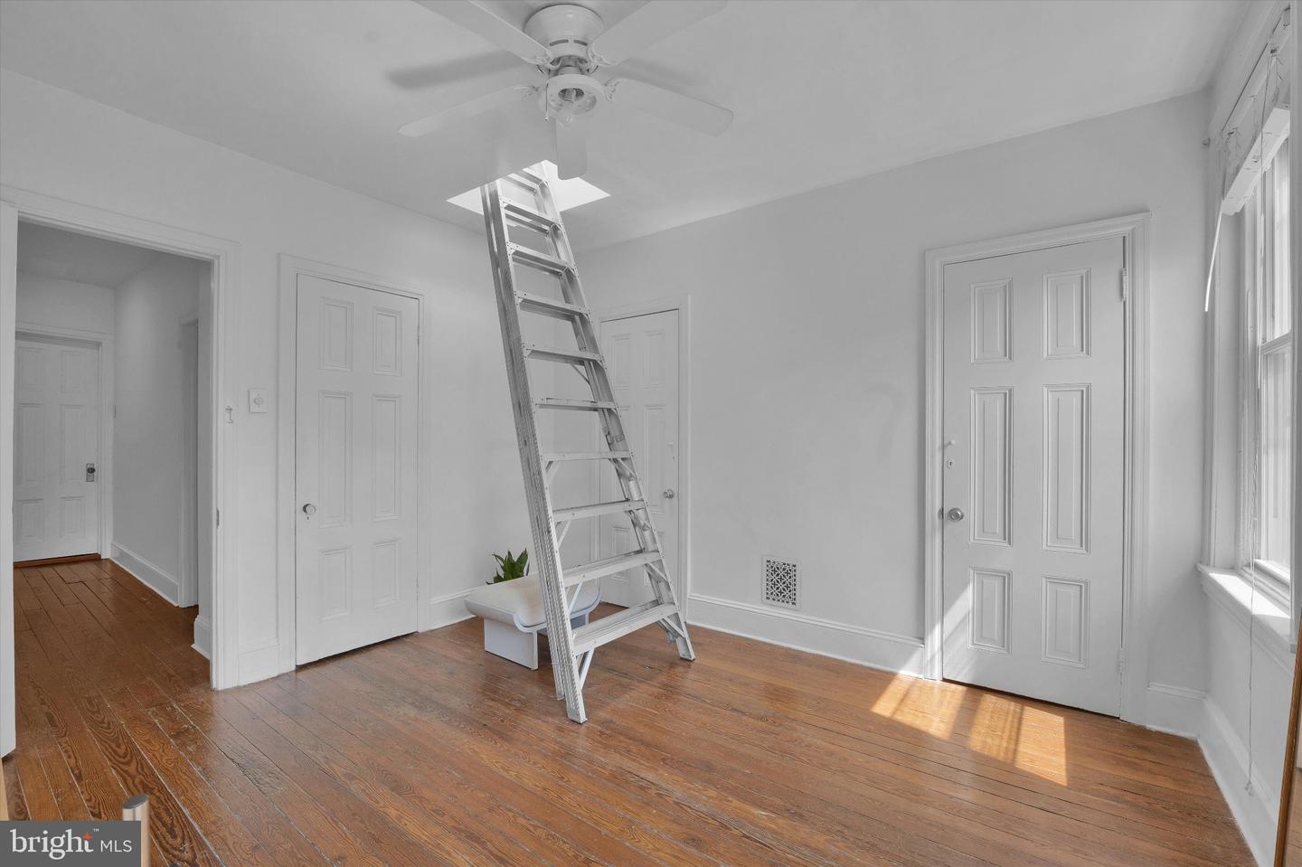 890 N Stillman St Property Photo 18