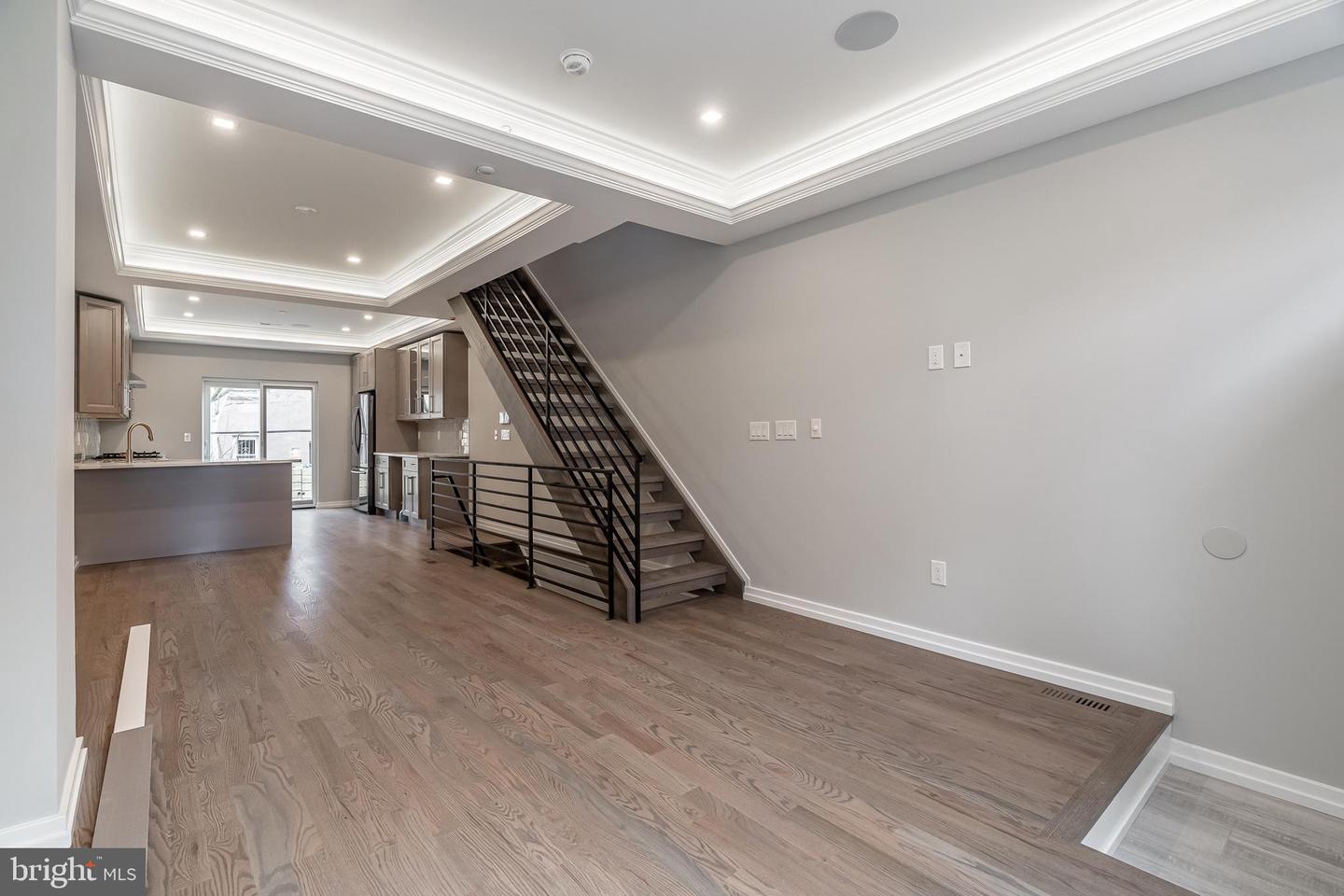 2233 Kimball St Property Photo 6