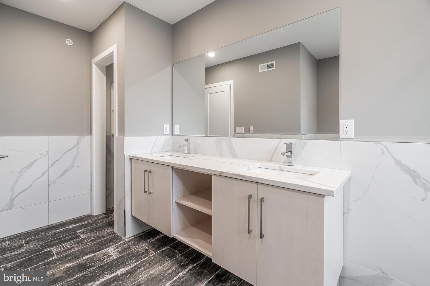 2233 Kimball St Property Photo 14