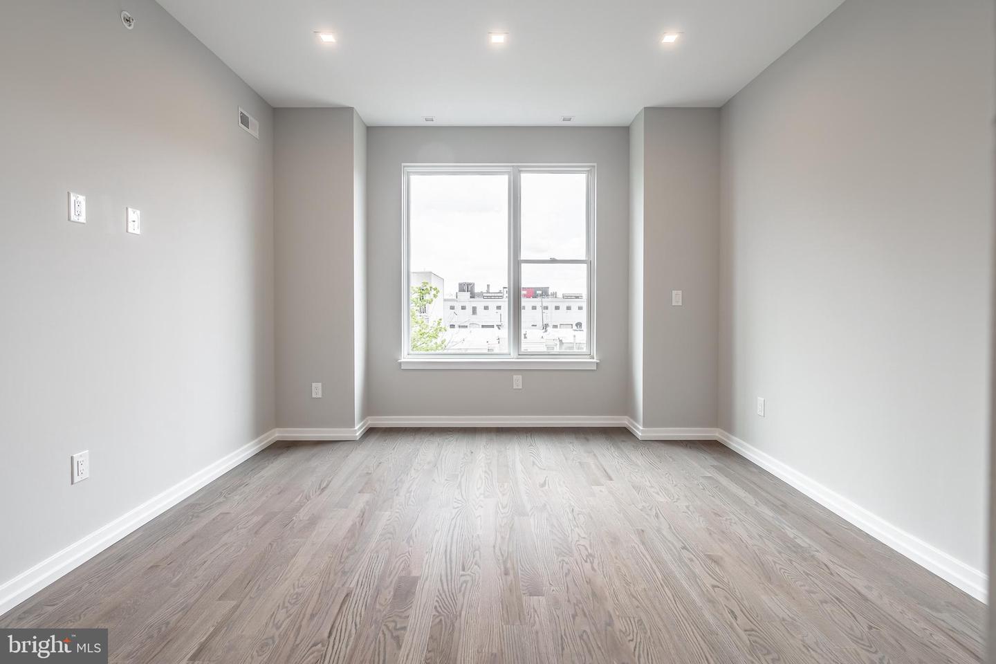 2233 Kimball St Property Photo 16