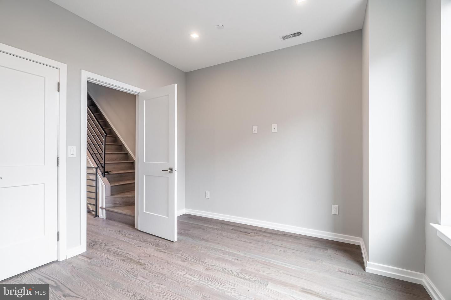 2233 Kimball St Property Photo 25