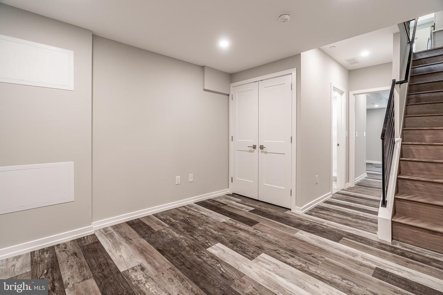 2233 Kimball St Property Photo 30