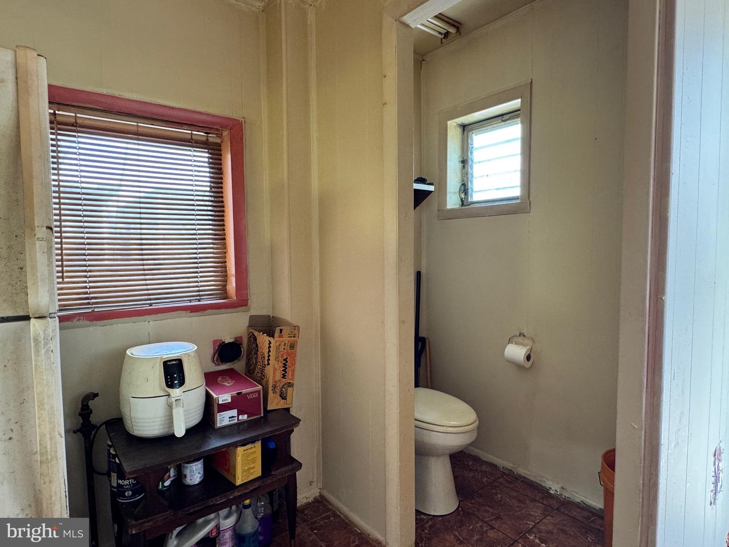 355 E Eleanor St Property Photo 6