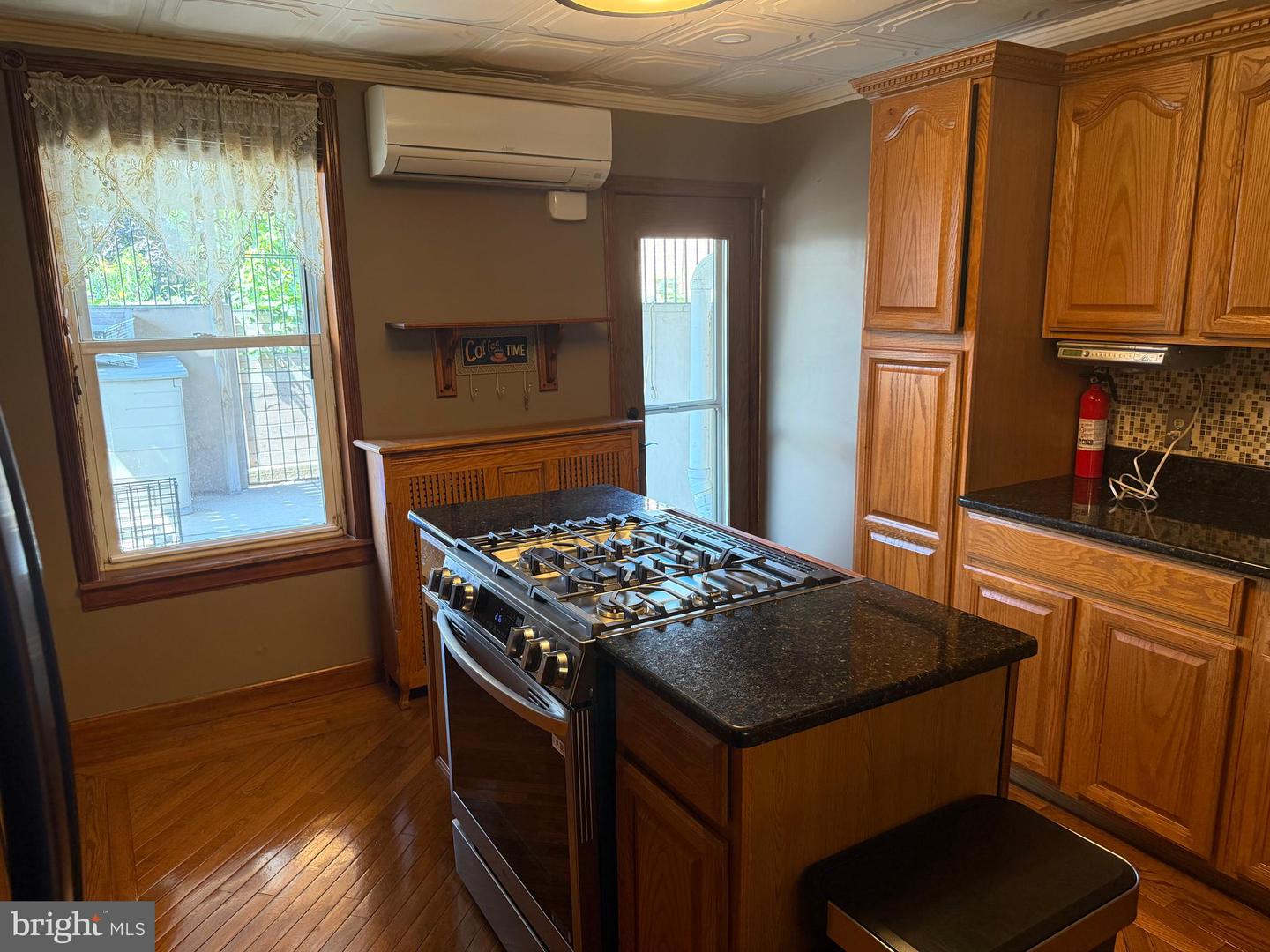 2614 Salmon St Property Photo 7
