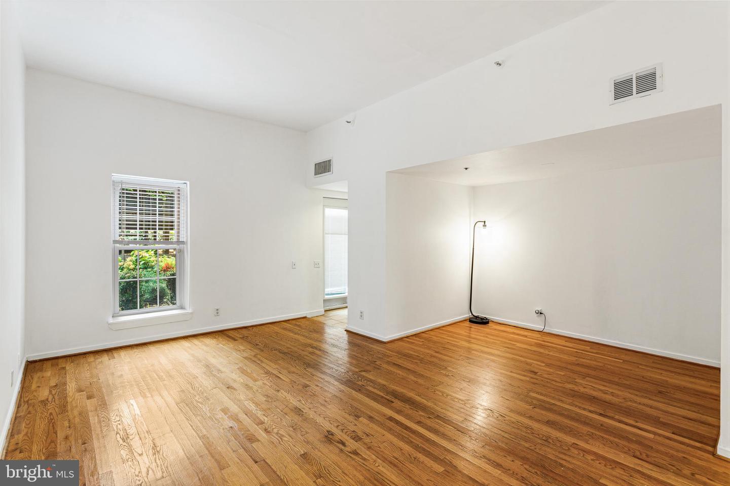 301 Race St #c010 Property Photo 2