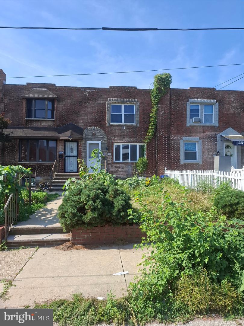 2608 Dudley St Property Photo 1