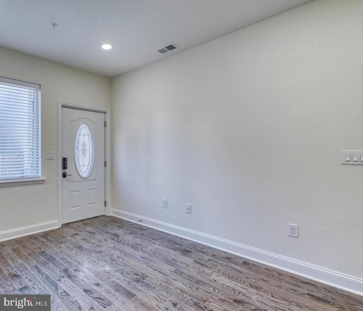 1211 Peters St Property Photo 2