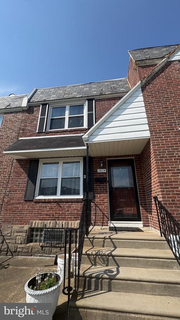 2814 DISSTON ST Property Photo 1