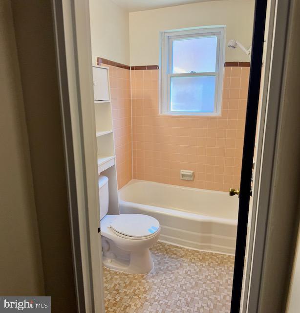 9509 Clark St Property Photo 14