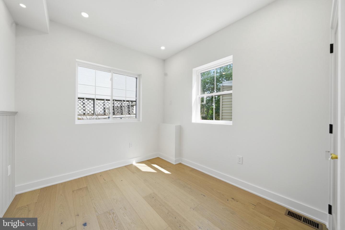2216 Tulip St Property Photo 29