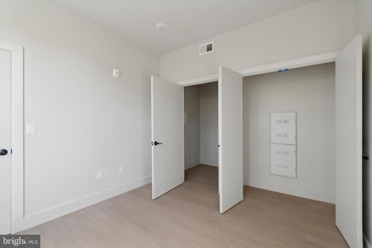 5521 Wayne Ave #507 Property Photo 16