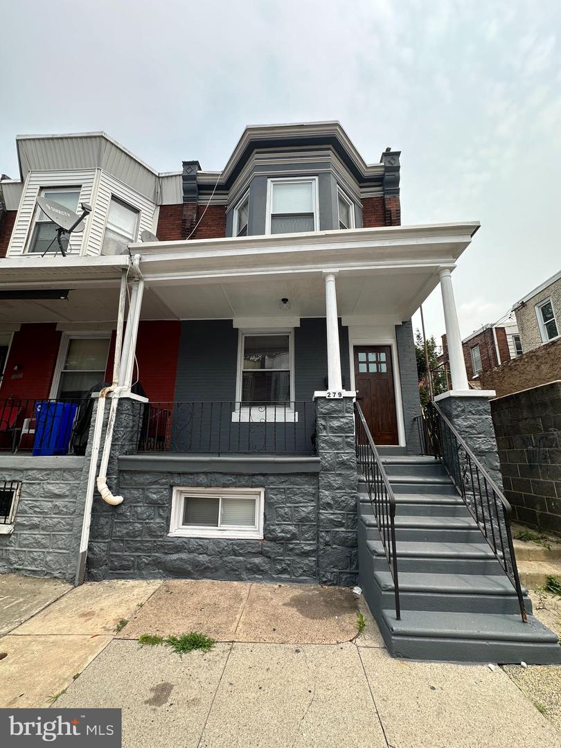 279 S Alden St Property Photo 1