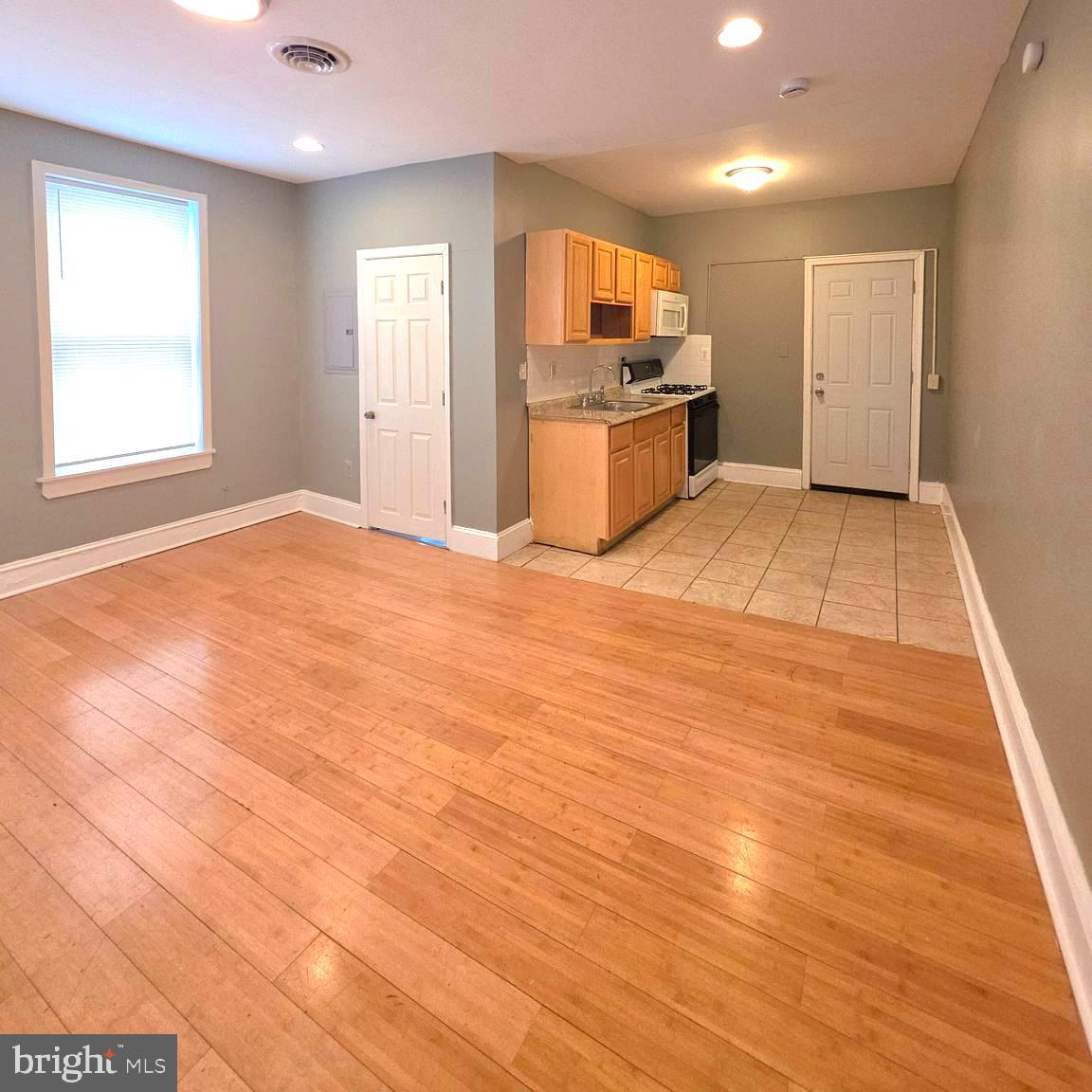5508-00 WALNUT ST Property Photo 1