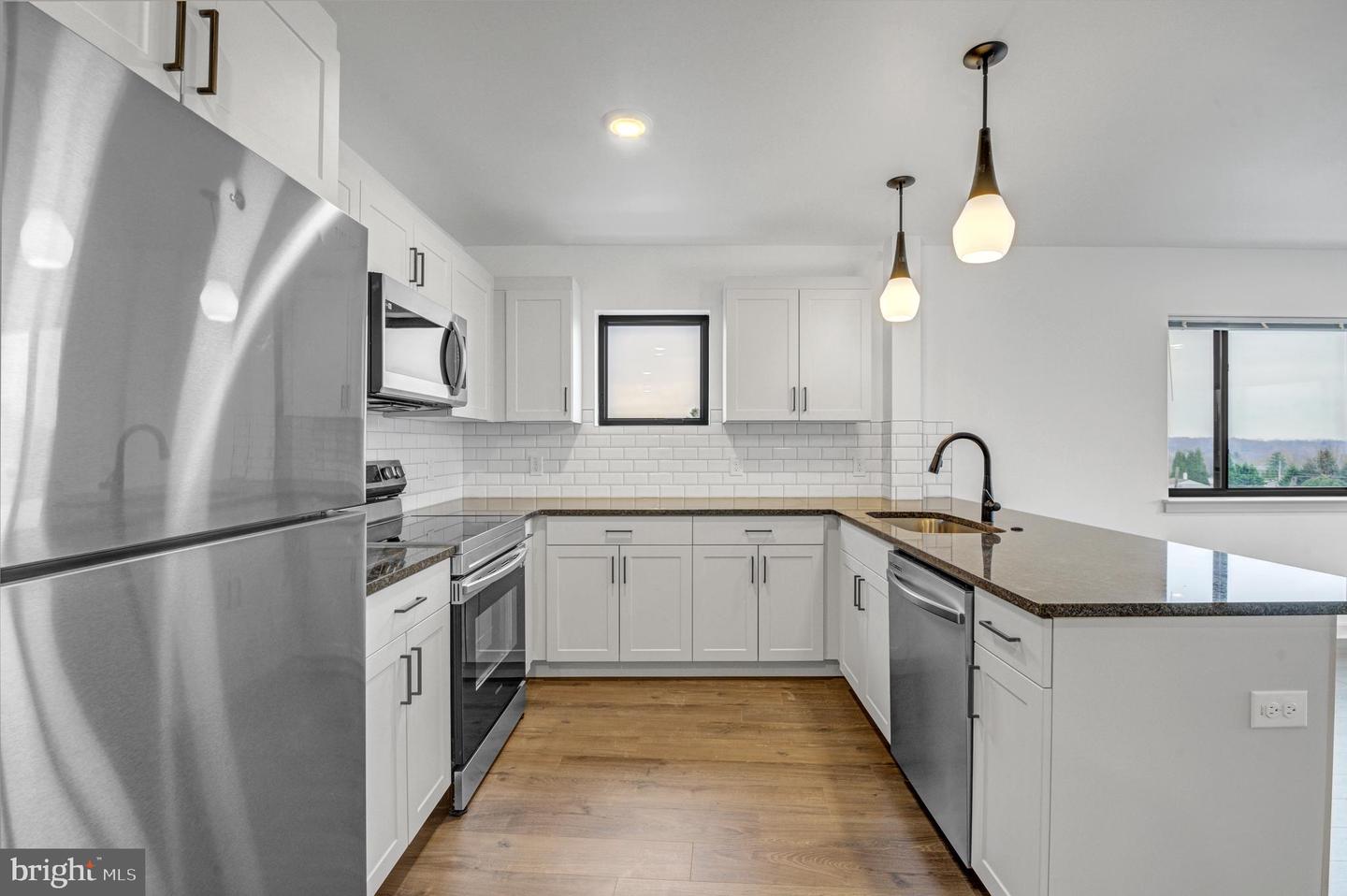 6808 Ridge Ave #406 Property Photo 1