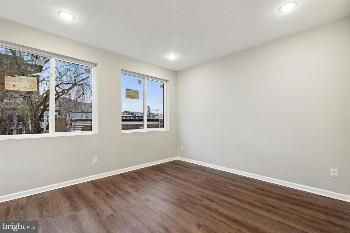 1230 N Marshall St #3r Property Photo 6