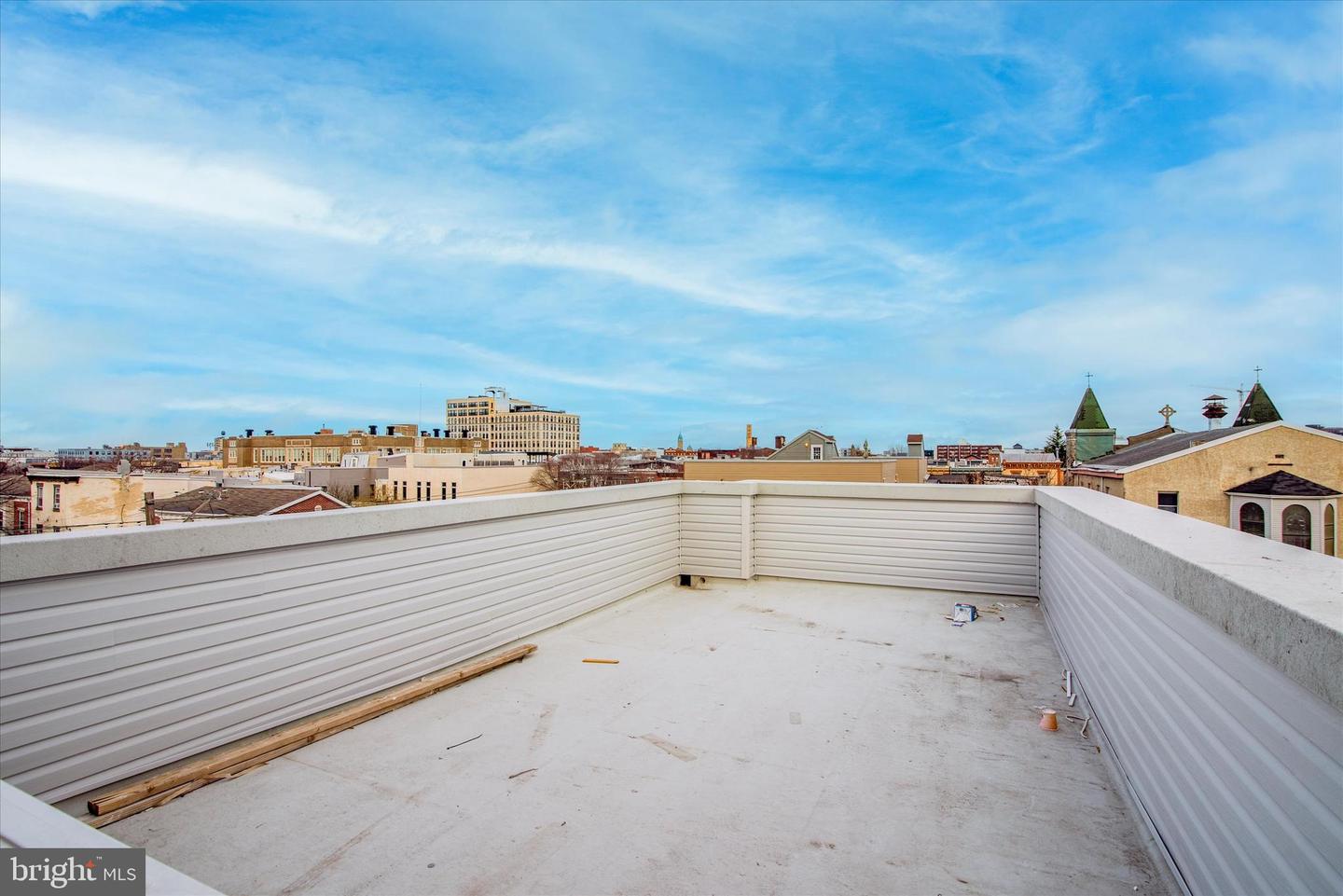 1230 N Marshall St #3r Property Photo 11