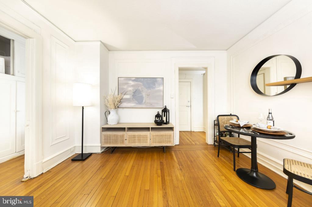 2100-2 Walnut St #10c Property Photo 3