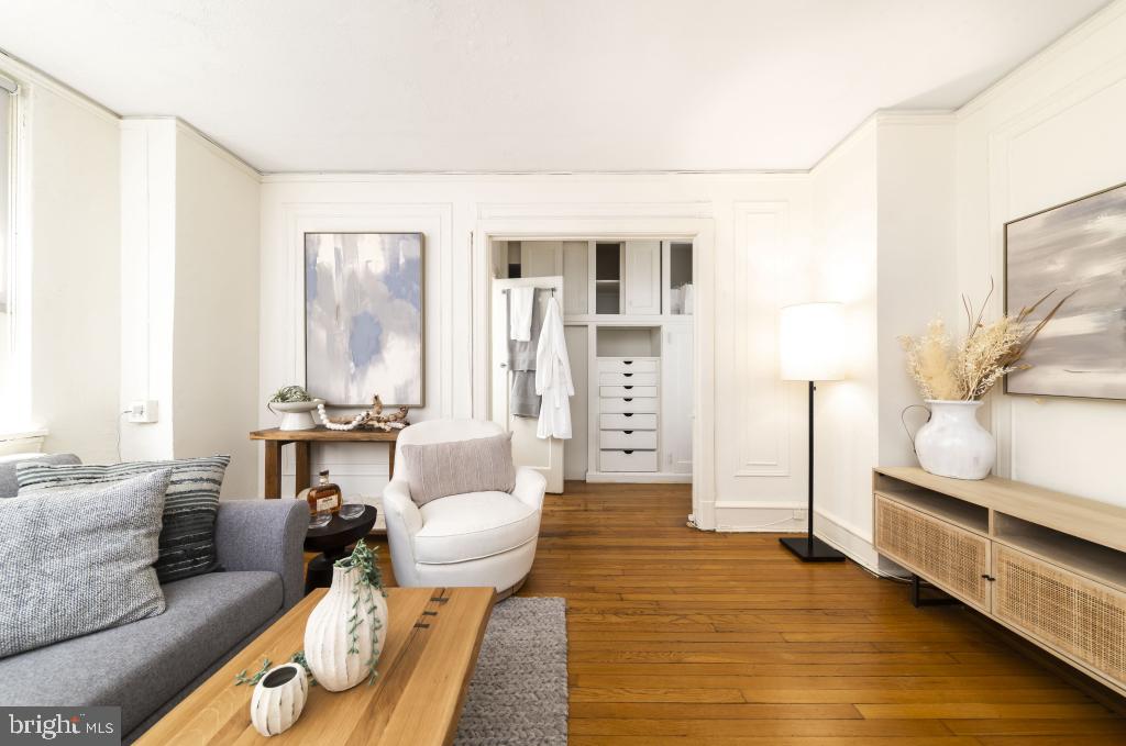2100-2 Walnut St #10c Property Photo 4