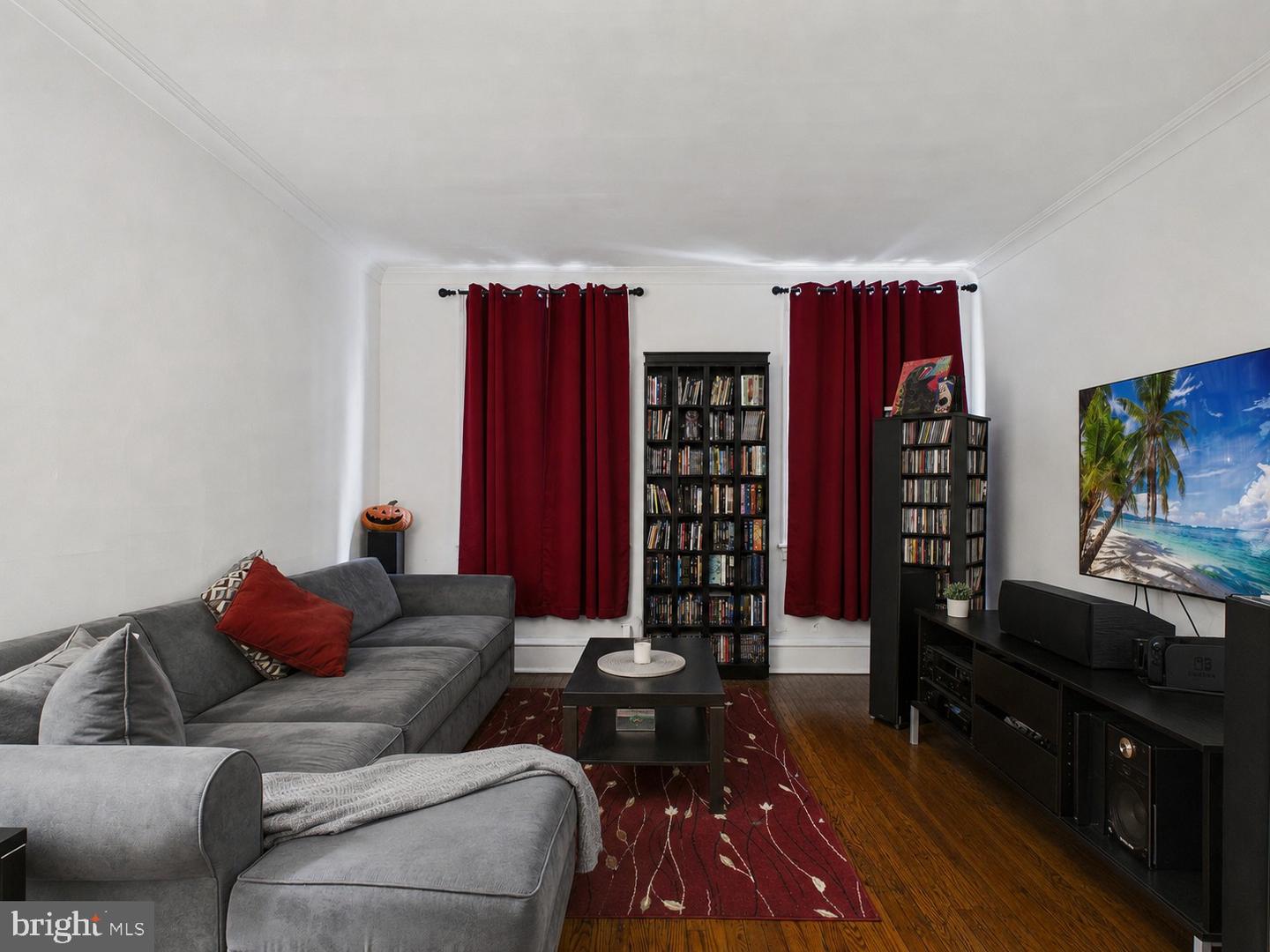 4702 Cedar Ave Property Photo 5
