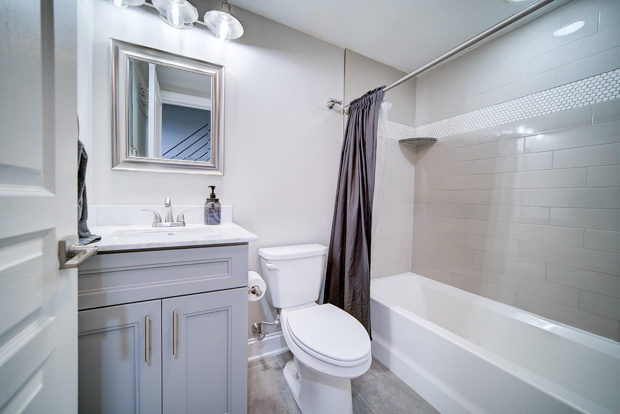 1513 S Lambert St Property Photo 12