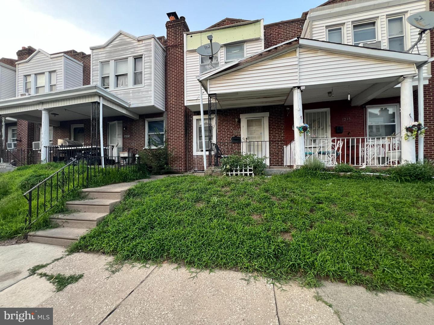1233 Alcott St Property Photo 3