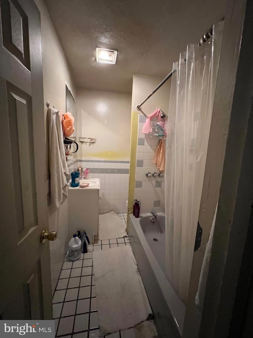 1233 Alcott St Property Photo 8