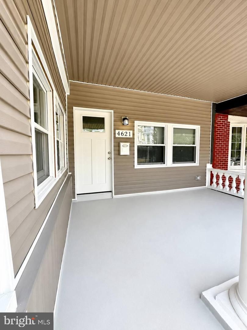 4621 N Camac St Property Photo 2
