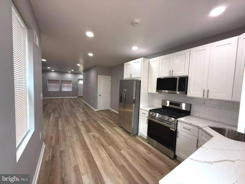 4621 N Camac St Property Photo 4