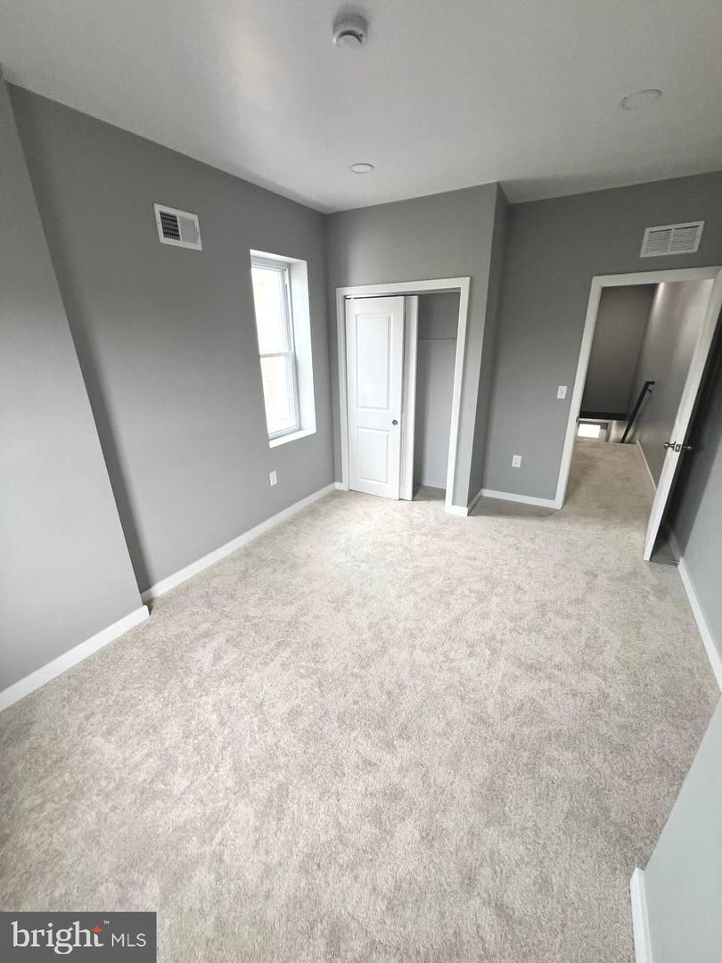 4621 N Camac St Property Photo 10