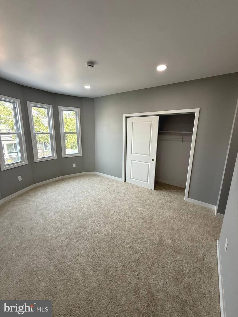 4621 N Camac St Property Photo 14