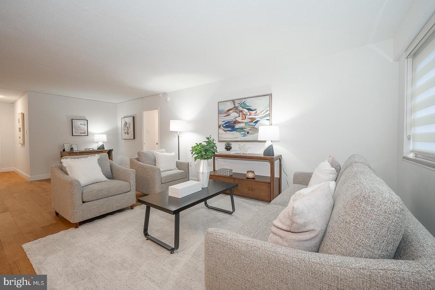 1900 John F Kennedy Blvd #402 Property Photo 4