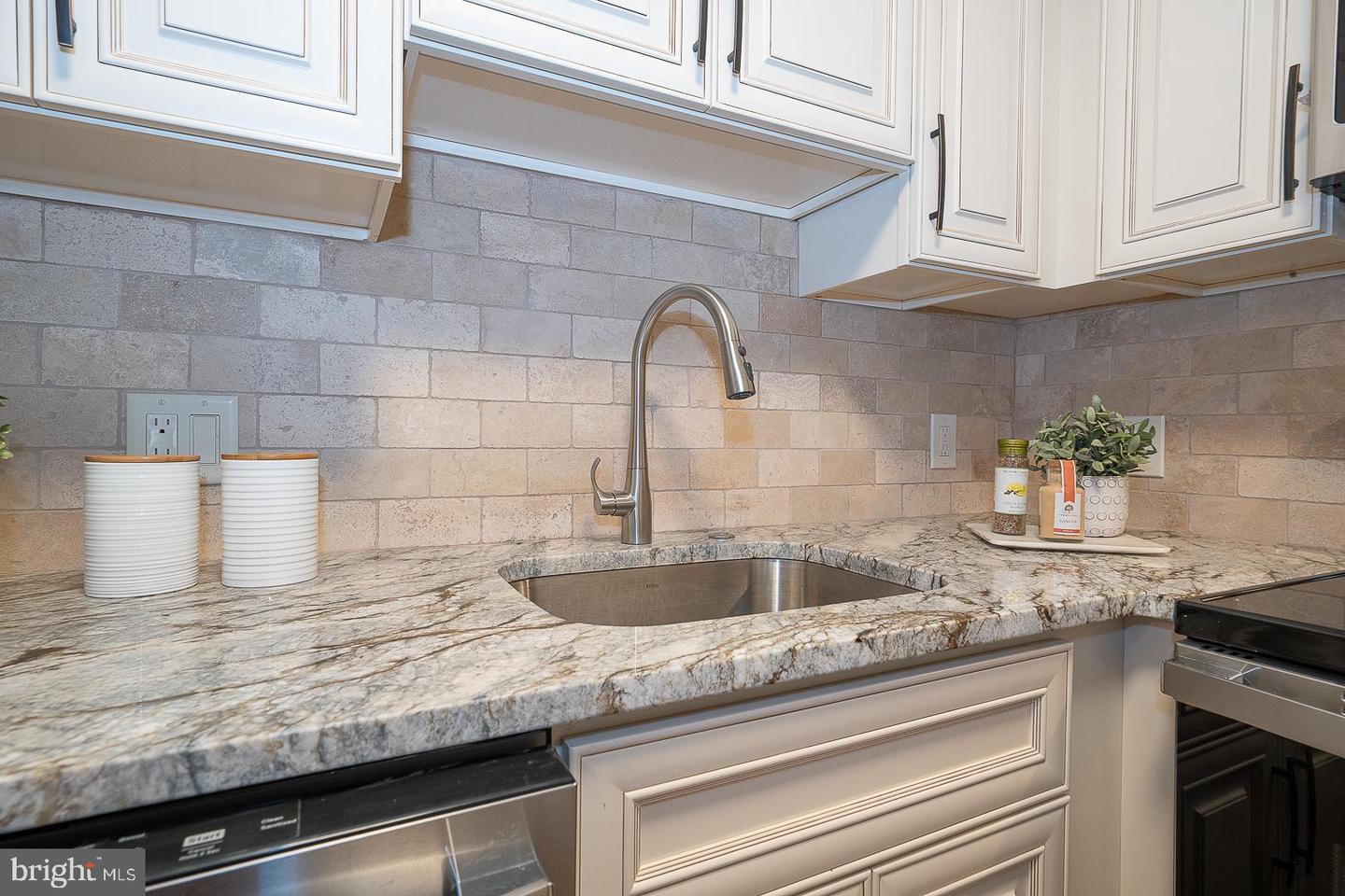 1900 John F Kennedy Blvd #402 Property Photo 12