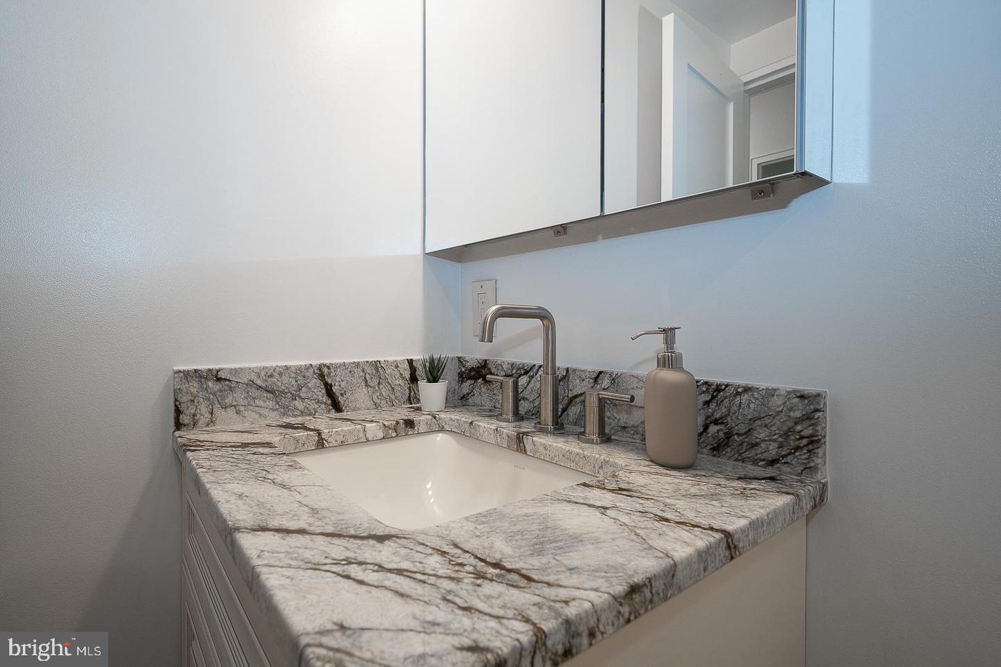 1900 John F Kennedy Blvd #402 Property Photo 24