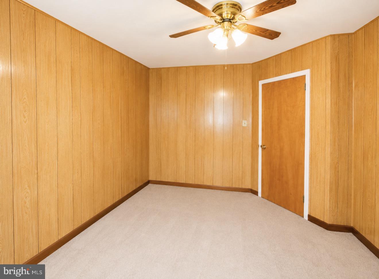 1221 Knorr St Property Photo 20